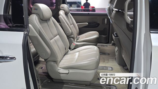 Kia Carnival 9-seater Noblesse 2017 — фото 11