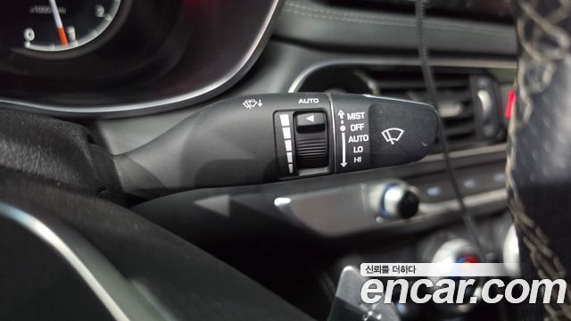 Genesis G70 Diesel 2.2 2WD 2022 — фото 18