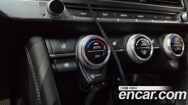 Genesis G70 Diesel 2.2 2WD 2022 — фото 30