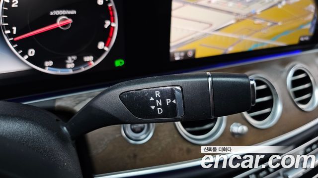 Mercedes-Benz E-Class (W213) E300 4MATIC Exclusive 2017 — фото 9