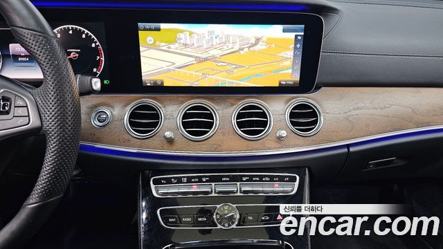Mercedes-Benz E-Class (W213) E300 4MATIC Exclusive 2017 — фото 18