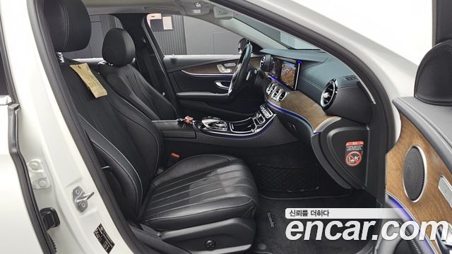 Mercedes-Benz E-Class (W213) E300 4MATIC Exclusive 2017 — фото 26