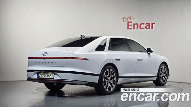 Hyundai Grandeur (GN7) 2,5 Gasoline 2WD Exclusive 2024 — фото 2