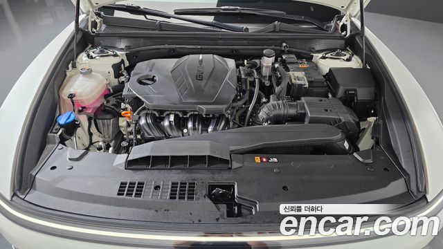 Hyundai Grandeur (GN7) 2,5 Gasoline 2WD Exclusive 2024 — фото 6