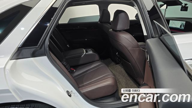 Hyundai Grandeur (GN7) 2,5 Gasoline 2WD Exclusive 2024 — фото 11