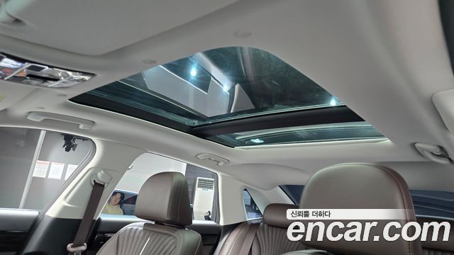 Hyundai Grandeur (GN7) 2,5 Gasoline 2WD Exclusive 2024 — фото 17