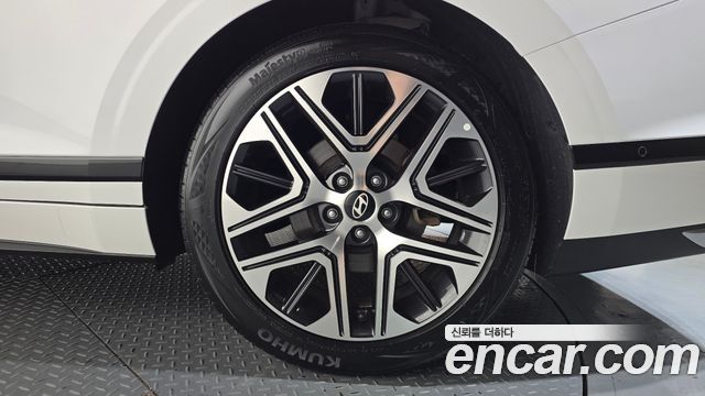 Hyundai Grandeur (GN7) 2,5 Gasoline 2WD Exclusive 2024 — фото 21