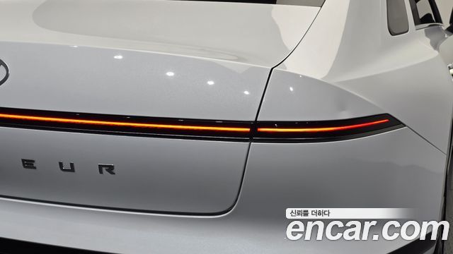 Hyundai Grandeur (GN7) 2,5 Gasoline 2WD Exclusive 2024 — фото 23