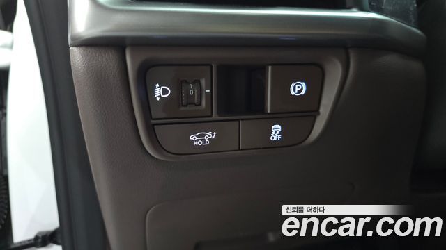 Hyundai Grandeur (GN7) 2,5 Gasoline 2WD Exclusive 2024 — фото 27