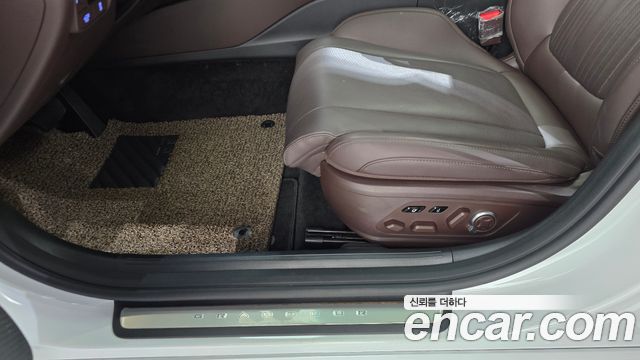 Hyundai Grandeur (GN7) 2,5 Gasoline 2WD Exclusive 2024 — фото 32