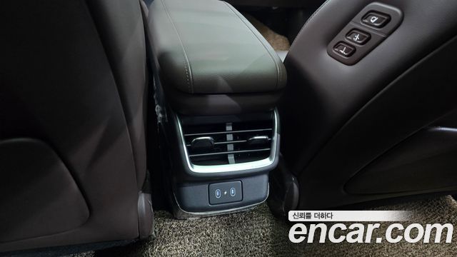Hyundai Grandeur (GN7) 2,5 Gasoline 2WD Exclusive 2024 — фото 36
