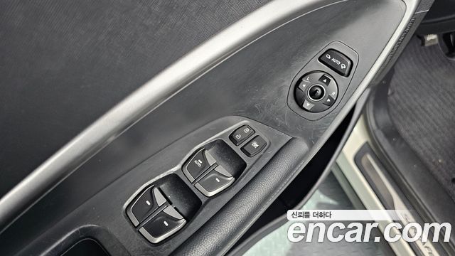 Hyundai Santa Fe (DM) Diesel(e-VGT) 2.0 2WD Premium 2014 — фото 12