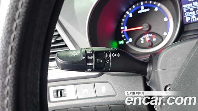 Hyundai Santa Fe (DM) Diesel(e-VGT) 2.0 2WD Premium 2014 — фото 16