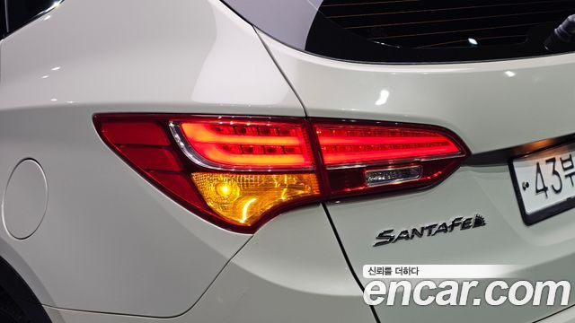 Hyundai Santa Fe (DM) Diesel(e-VGT) 2.0 2WD Premium 2014 — фото 23