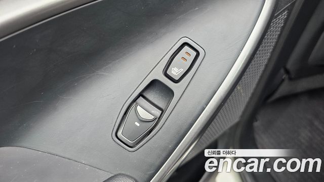 Hyundai Santa Fe (DM) Diesel(e-VGT) 2.0 2WD Premium 2014 — фото 30