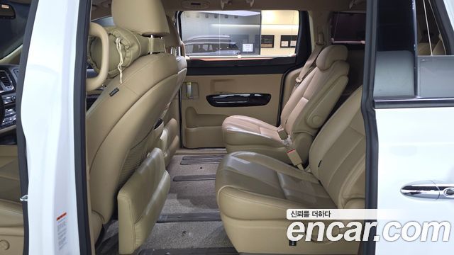 Kia Carnival Gasoline 9-seater Limousine(Special vehicle) 2019 — фото 11