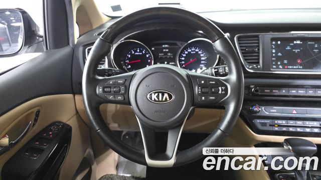 Kia Carnival Gasoline 9-seater Limousine(Special vehicle) 2019 — фото 13