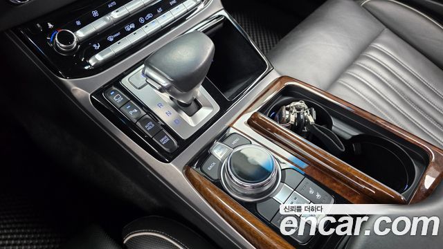 Genesis EQ900 3.8 GDI AWD Prestige 2017 — фото 9