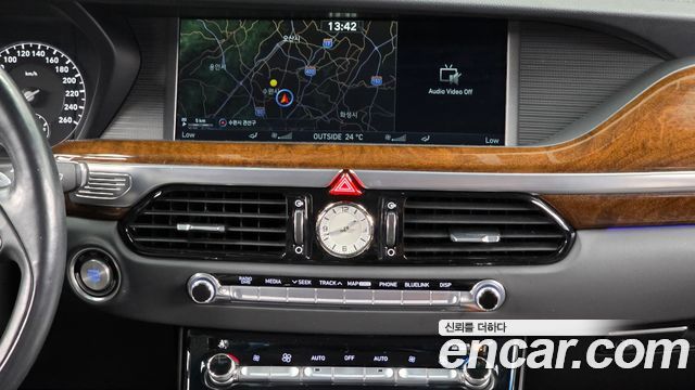Genesis EQ900 3.8 GDI AWD Prestige 2017 — фото 14