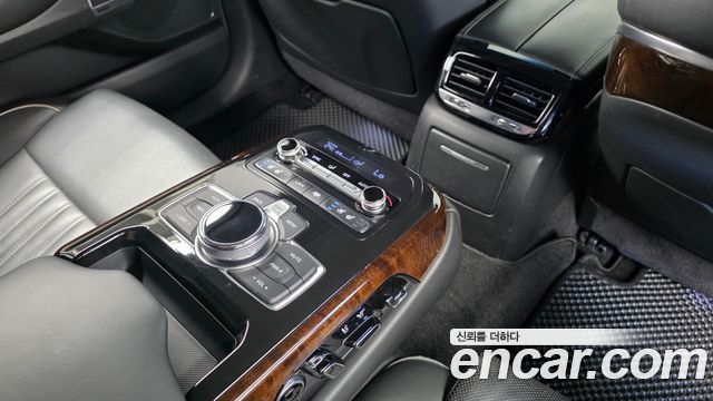 Genesis EQ900 3.8 GDI AWD Prestige 2017 — фото 18
