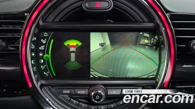 MINI Cooper D Clubman High 2nd 2018 — фото 15