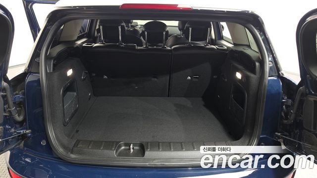 MINI Cooper D Clubman High 2nd 2018 — фото 17