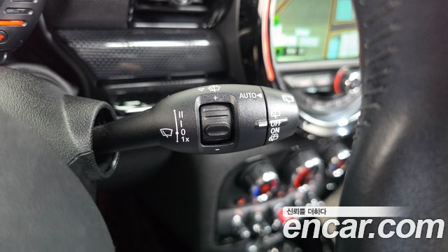 MINI Cooper D Clubman High 2nd 2018 — фото 20