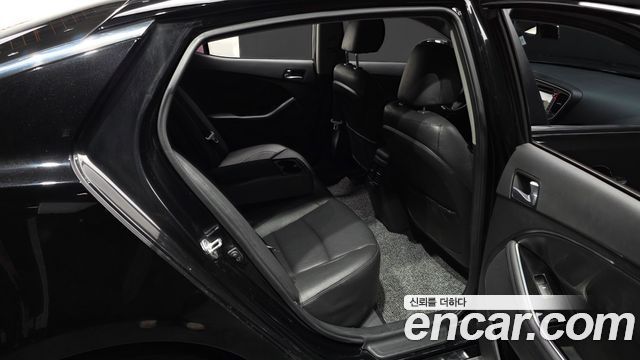 Kia K5 Hybrid 500h Luxury 2015 — фото 12