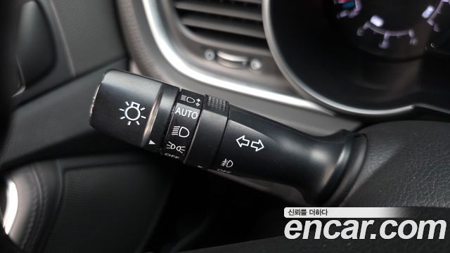 Kia K5 Hybrid 500h Luxury 2015 — фото 19