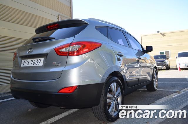 Hyundai Tucson ix Diesel(e-VGT) 4WD Smart special 2015 — фото 4