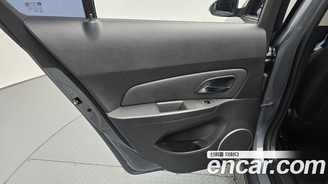 Chevrolet Amazing New Cruze 1.8 LT Deluxe 2016 — фото 25