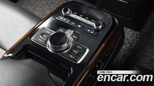 Genesis EQ900 3.8 GDI AWD Prestige 2016 — фото 20