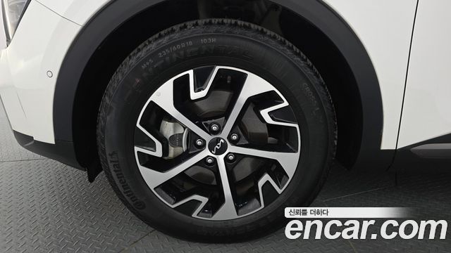 Kia Sportage Hybrid (V) Signature Gravity 2WD 2023 — фото 5