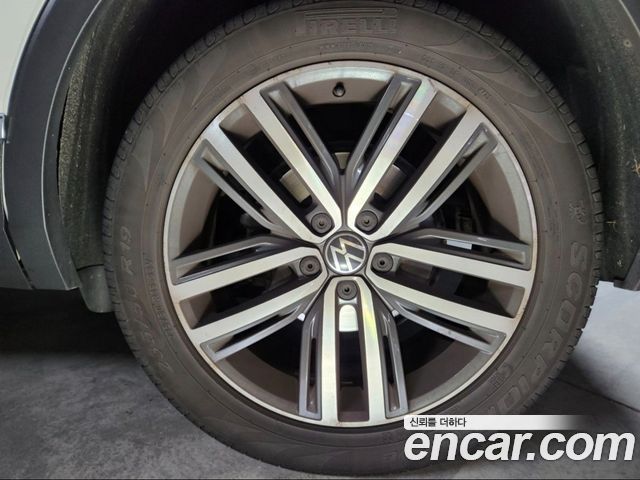 Volkswagen Tiguan (II) 2.0 TDI 4Motion Prestige 2022 — фото 6