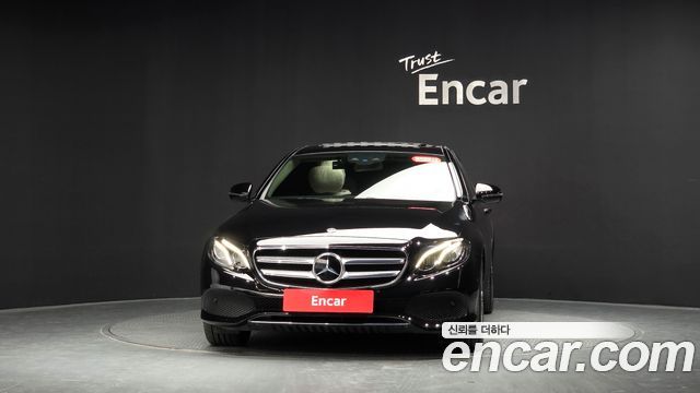 Mercedes-Benz E-Class (W213) E300 Avantgarde 2019 — фото 3
