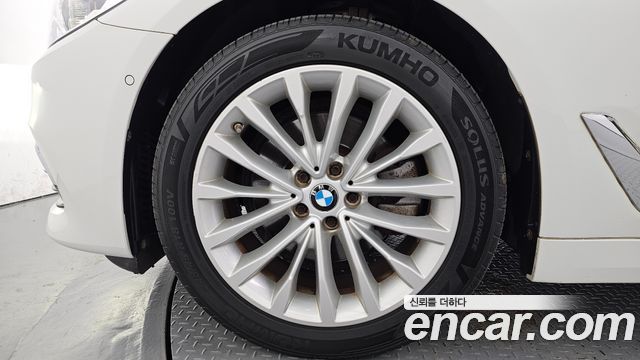 BMW 5 Series (G30) 520d Luxury Special Edition 2018 — фото 5