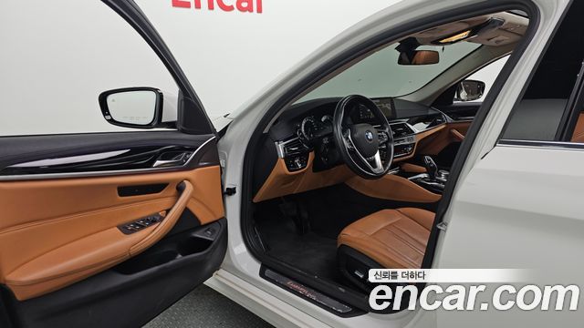 BMW 5 Series (G30) 520d Luxury Special Edition 2018 — фото 10