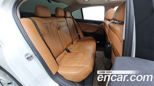 BMW 5 Series (G30) 520d Luxury Special Edition 2018 — фото 11