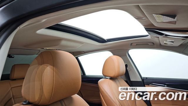 BMW 5 Series (G30) 520d Luxury Special Edition 2018 — фото 18
