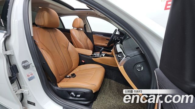 BMW 5 Series (G30) 520d Luxury Special Edition 2018 — фото 26