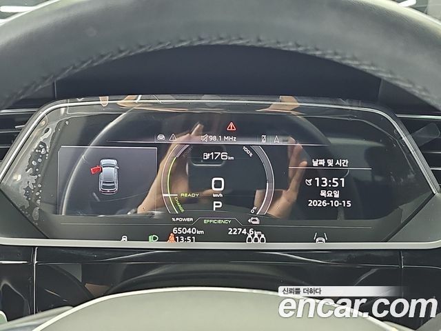 Audi e-tron 55 Quattro Sportback 2022 — фото 6