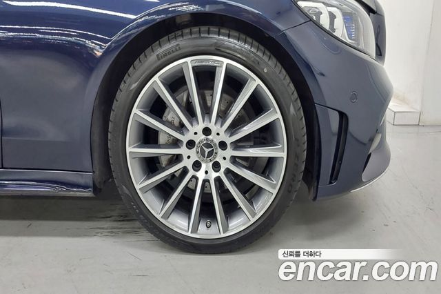 Mercedes-Benz C-Class (W205) C200 Coupe 2023 — фото 5