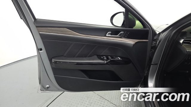 Kia K5 (III) 2.0 Signature 2021 — фото 24