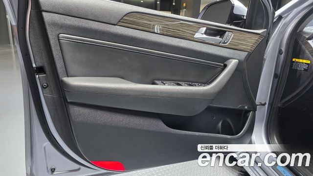 Hyundai Sonata (LF) 2.0 Premium 2015 — фото 24