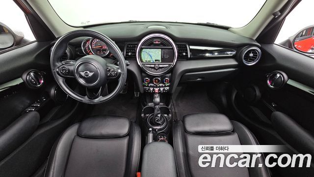 MINI Cooper 5Door HIGH 3rd 2016 — фото 7