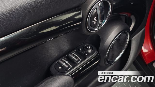 MINI Cooper 5Door HIGH 3rd 2016 — фото 20