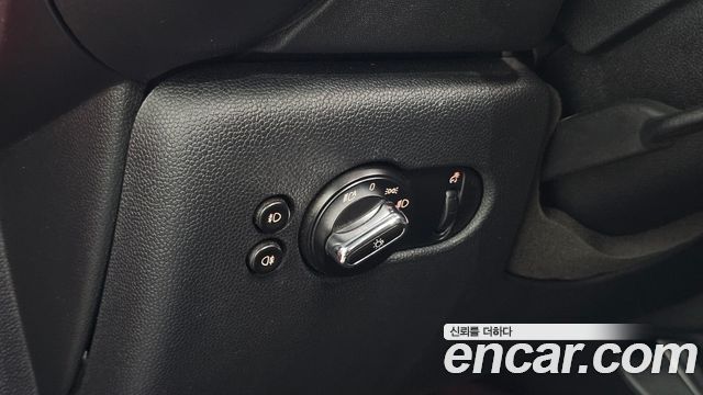 MINI Cooper 5Door HIGH 3rd 2016 — фото 22
