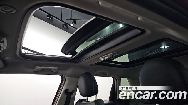 MINI Cooper 5Door HIGH 3rd 2016 — фото 24