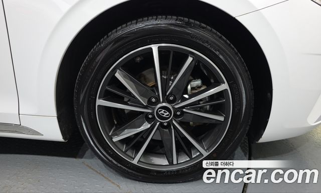 Hyundai Grandeur (IG) 2.5 Le Blanc 2023 — фото 21