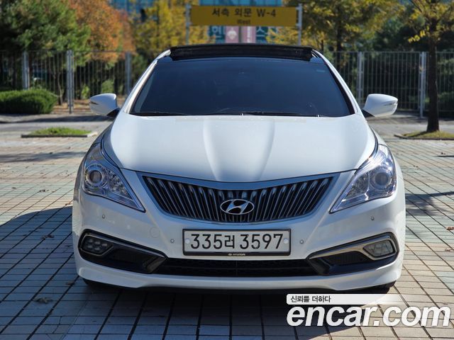 Hyundai Grandeur (HG) HG240 Modern